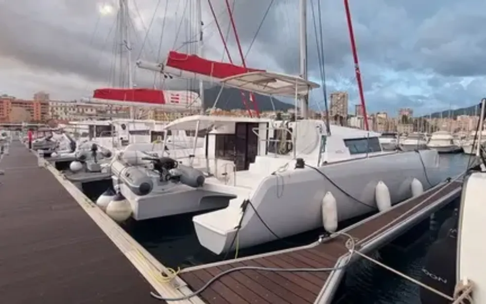slider 2 Neel Trimarans Neel 43 - null