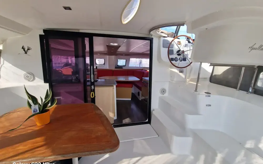 slider 9 Fountaine Pajot Lipari 41