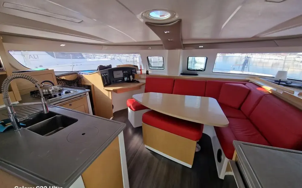 slider 11 Fountaine Pajot Lipari 41