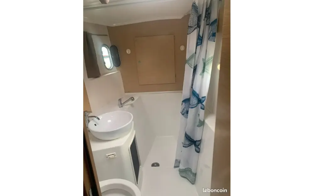 slider 17 Fountaine Pajot Lipari 41