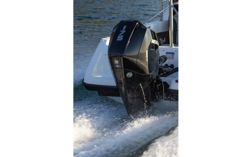slider 0 Fourstroke 175 CV V6 EFI