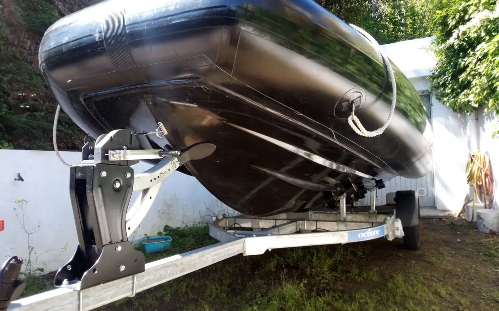 slider 1 Capelli Tempest 500