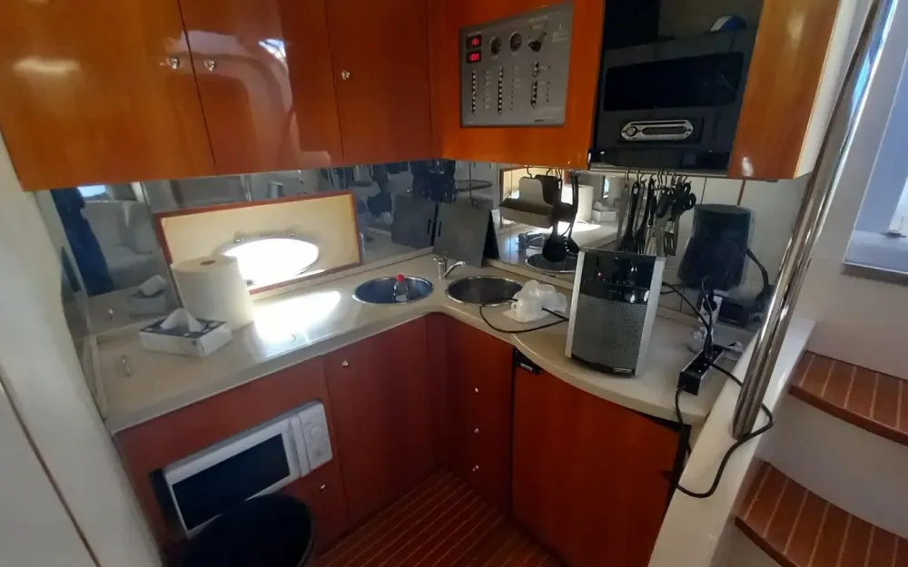 slider 11 Sessa Marine Oyster 40 - null
