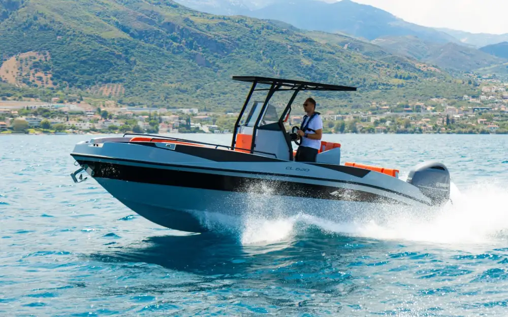 slider 18 Nireus Boats  620 CL