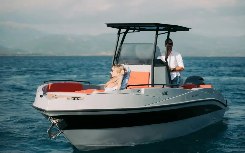 slider 2 Nireus Boats  620 CL - null
