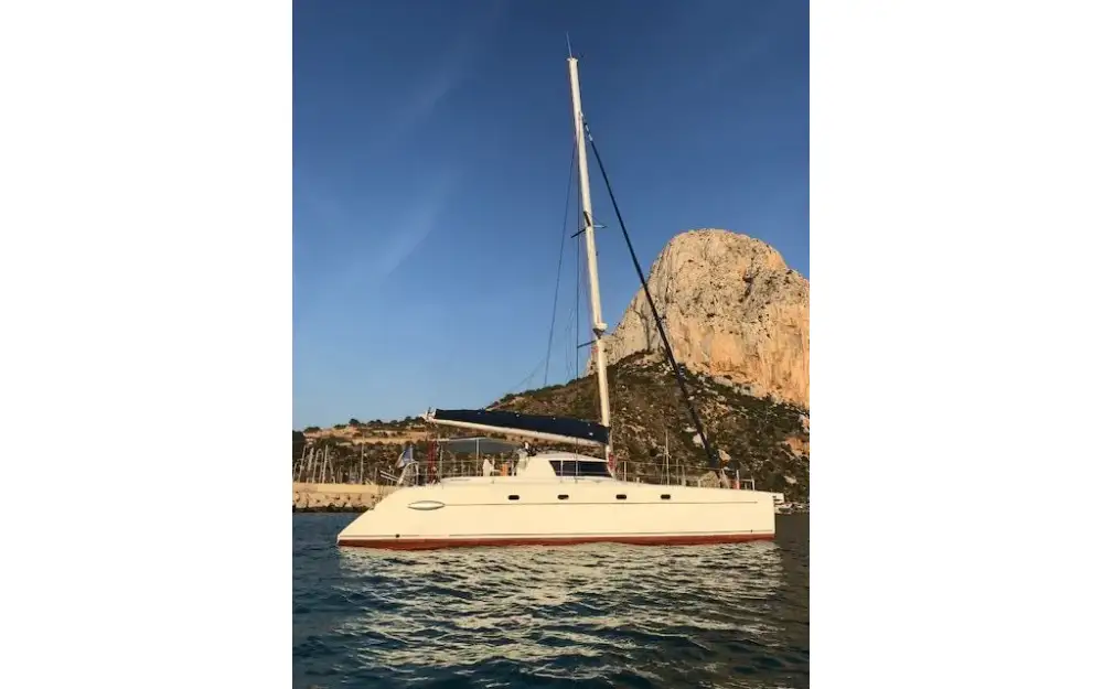 slider 3 Fountaine Pajot Belize 43