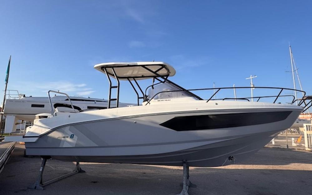 slider 0 Beneteau Flyer 8 SUNdeck V2