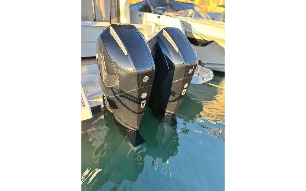 slider 2 Mercury 225