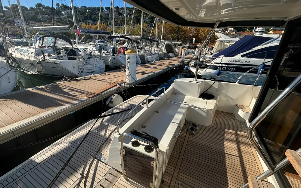 slider 10 Beneteau Swift Trawler 41 Fly