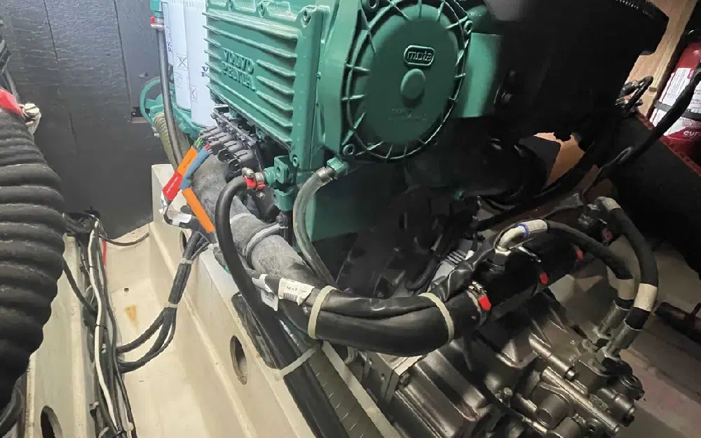 slider 24 Beneteau Antares 36