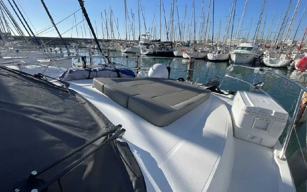 slider 31 Beneteau Antares 36