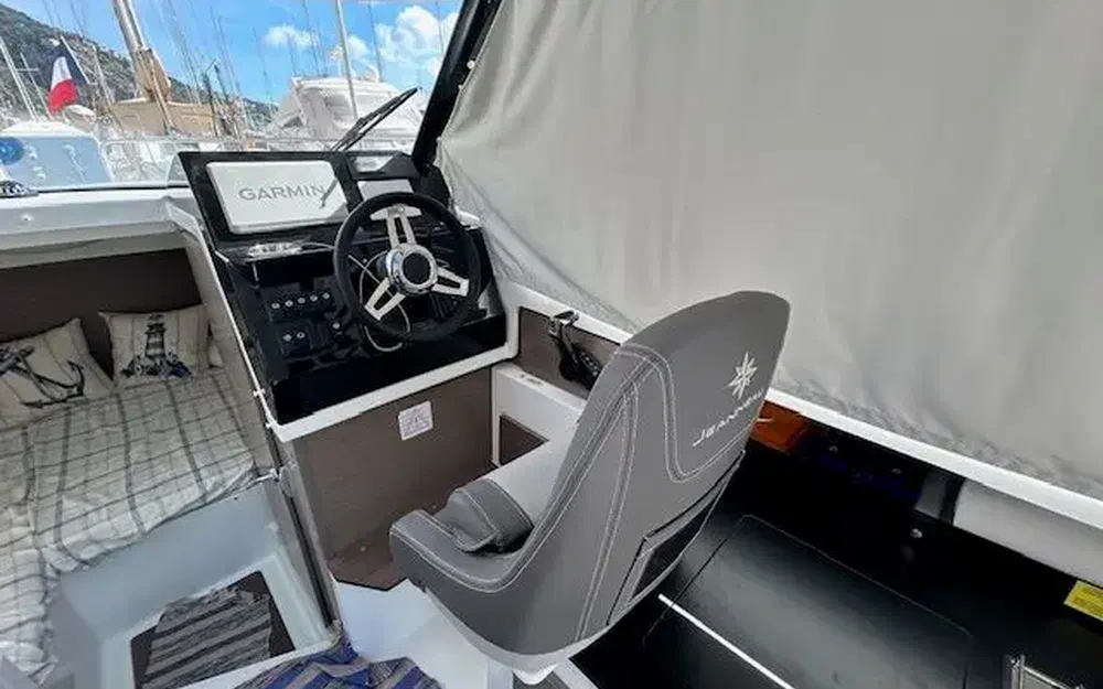 slider 18 Jeanneau Merry Fisher 795