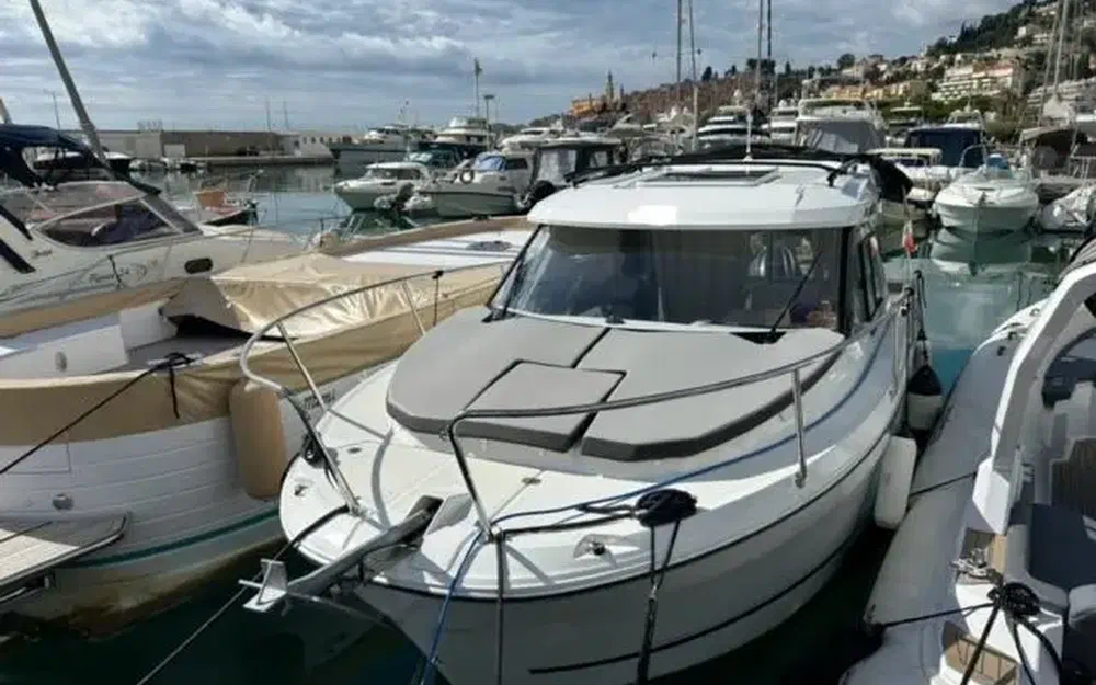 slider 3 Jeanneau Merry Fisher 795