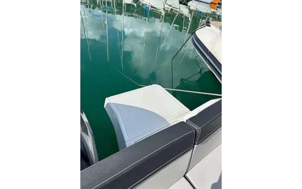 slider 8 Jeanneau Merry Fisher 795