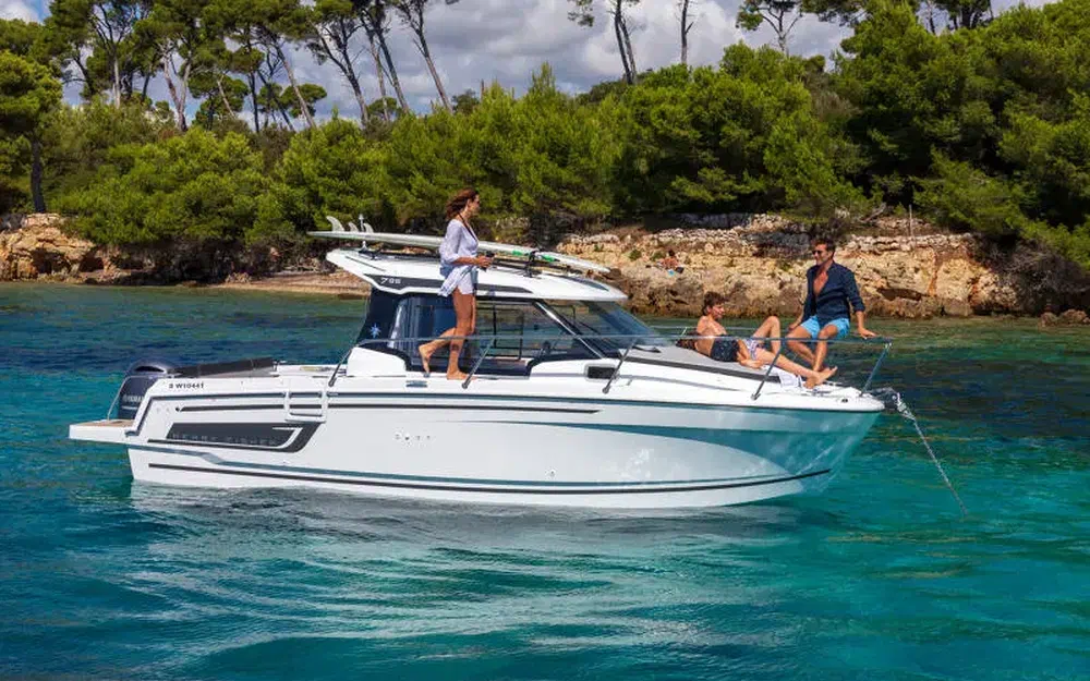 slider 1 Jeanneau Merry Fisher 795