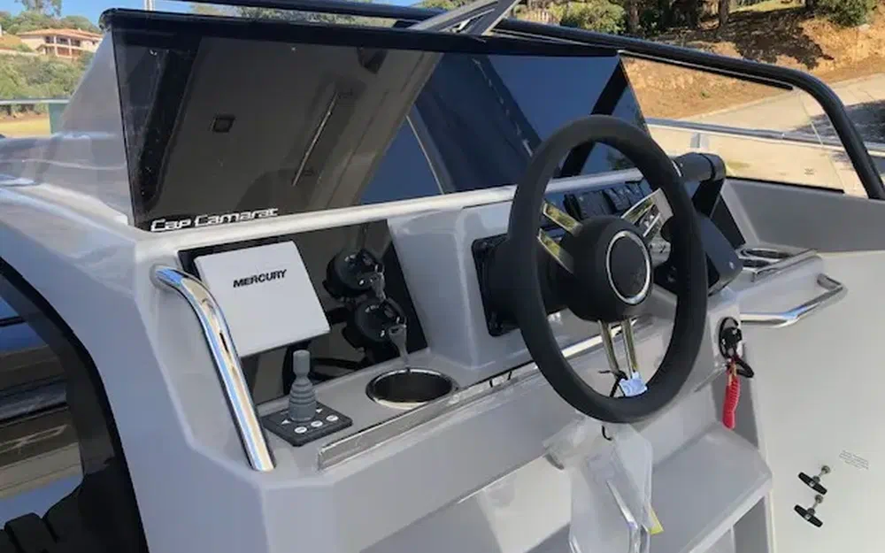 slider 3 Jeanneau Cap Camarat 10.5 WACap Camarat 10.5 Wa Serie 2