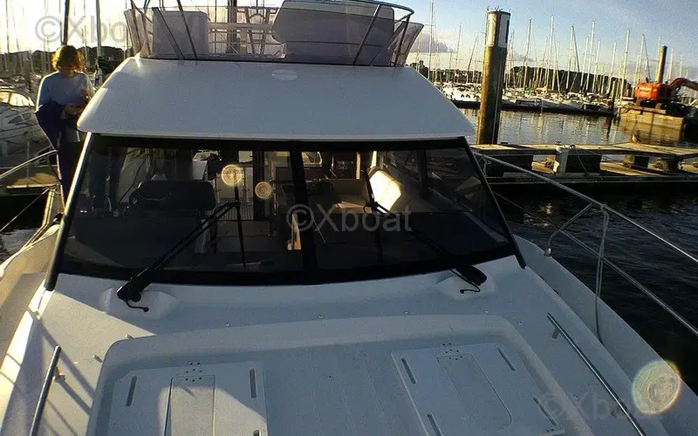 slider 4 Prestige Yachts 420 Fly