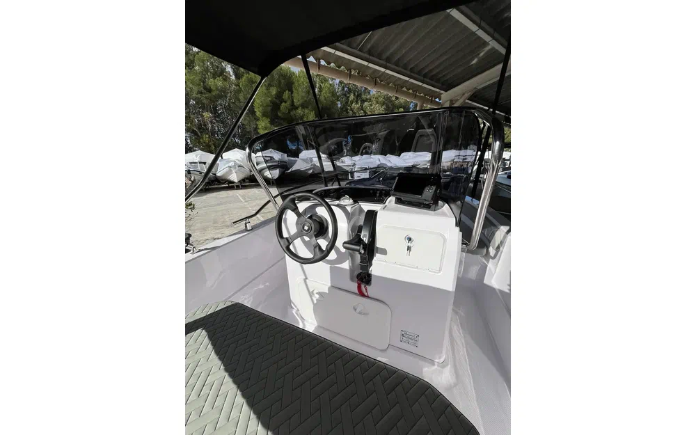 slider 12 Ranieri Voyager 19 S