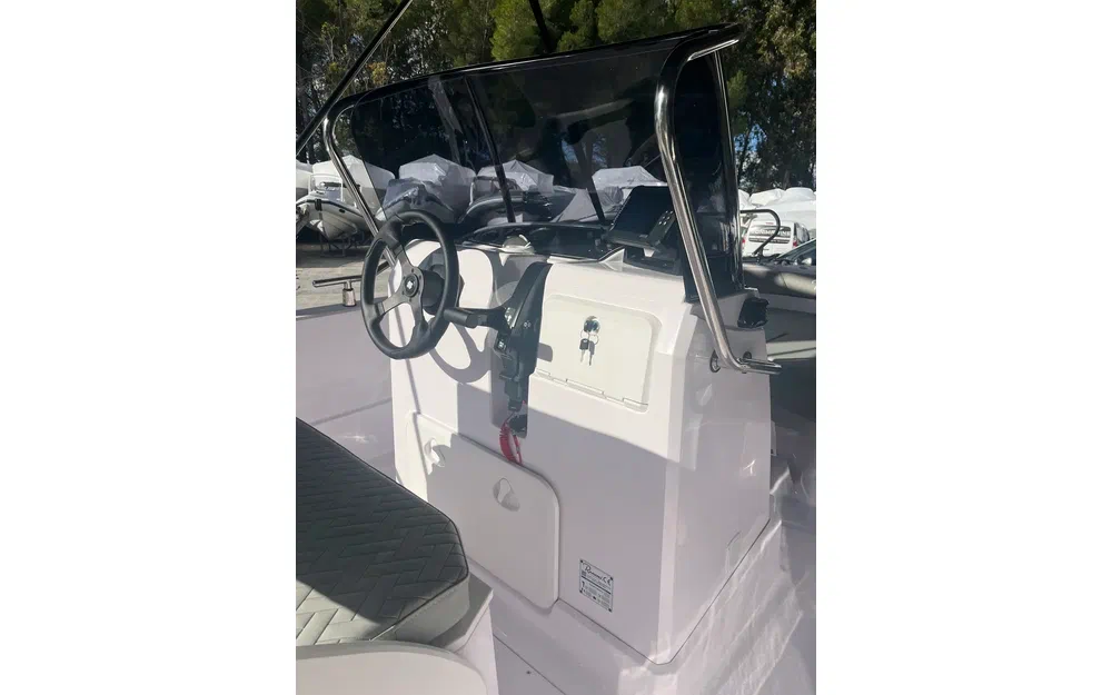 slider 3 Ranieri Voyager 19 S