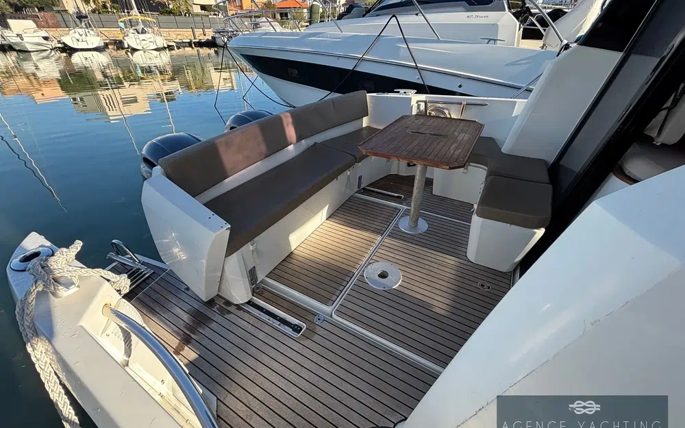 slider 6 Jeanneau Merry Fisher 855