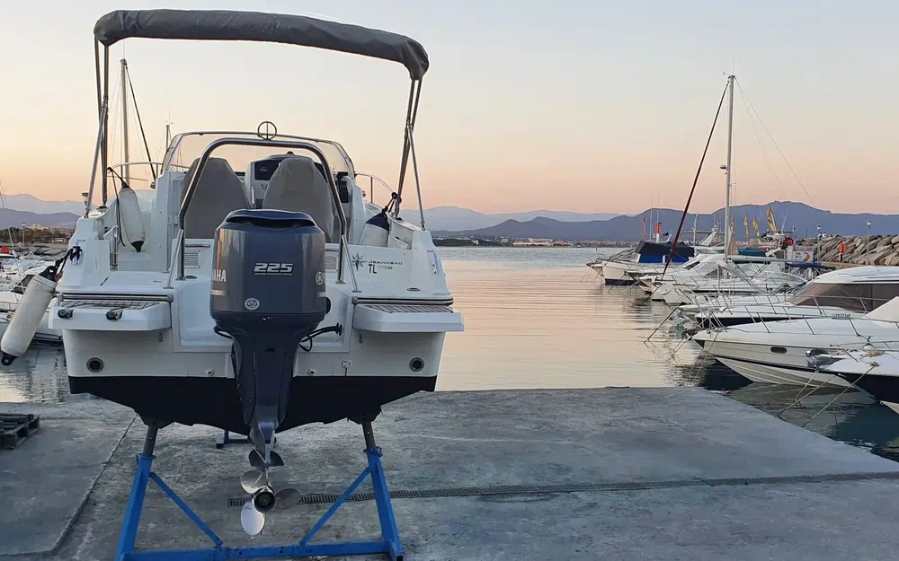 slider 9 Jeanneau Cap Camarat 7.5 WA