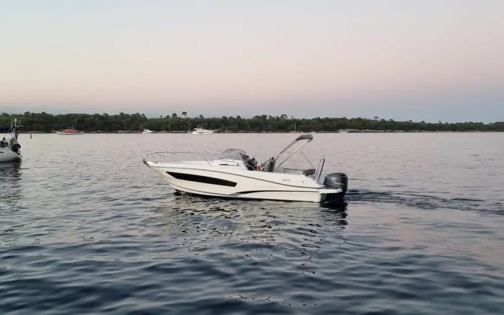 slider 10 Jeanneau Cap Camarat 7.5 WA