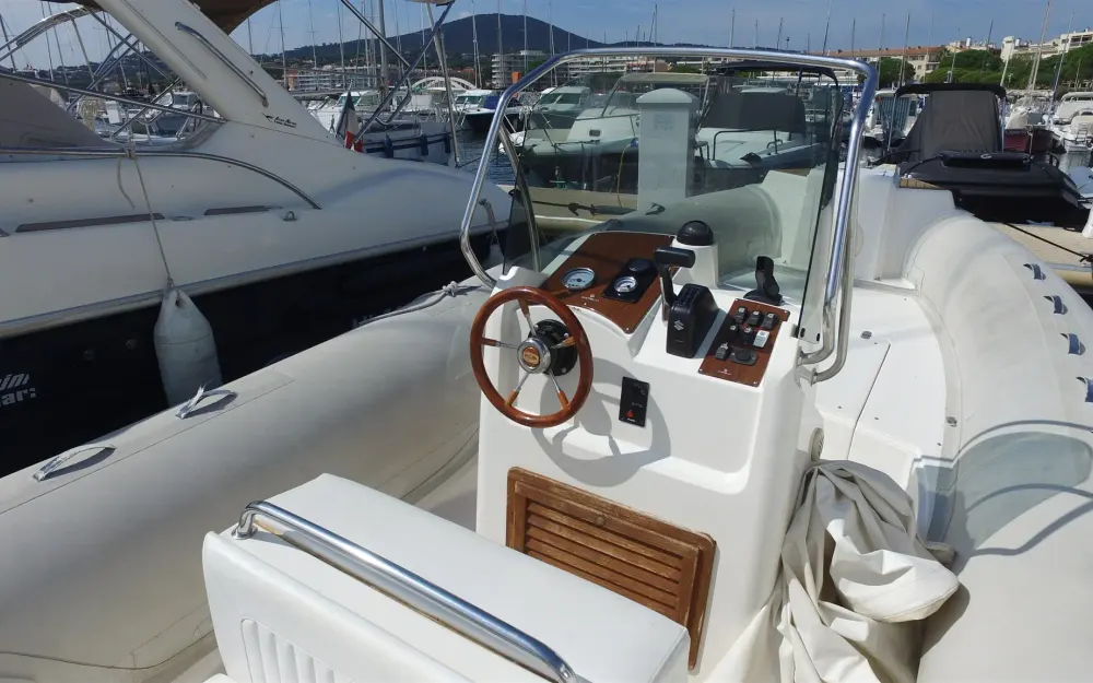 slider 10 Capelli Tempest 770
