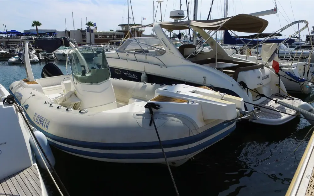 slider 1 Capelli Tempest 770
