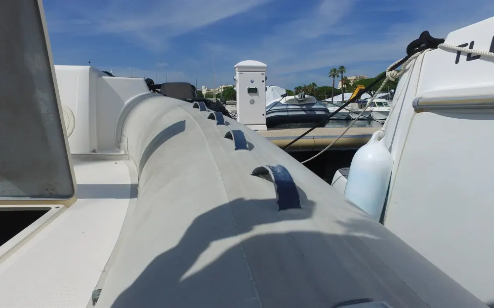 slider 19 Capelli Tempest 770