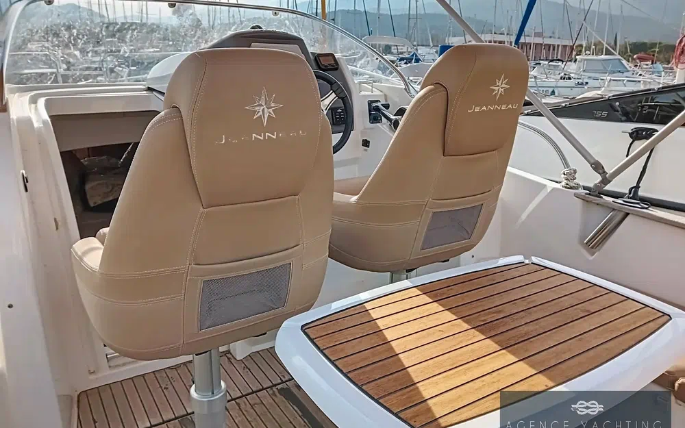 slider 10 Jeanneau Cap Camarat 7.5 WA