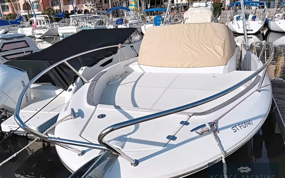 slider 3 Jeanneau Cap Camarat 7.5 WA