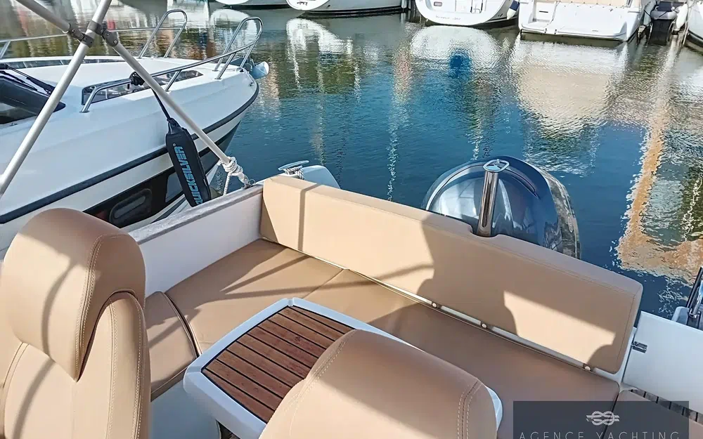 slider 8 Jeanneau Cap Camarat 7.5 WA