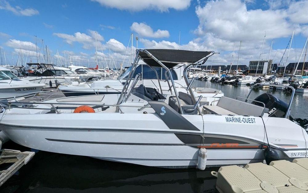 slider 0 Beneteau Flyer 7 SPACEdeck