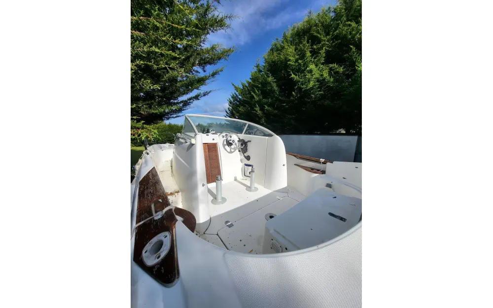 slider 4 Beneteau Flyer 650 WA - null