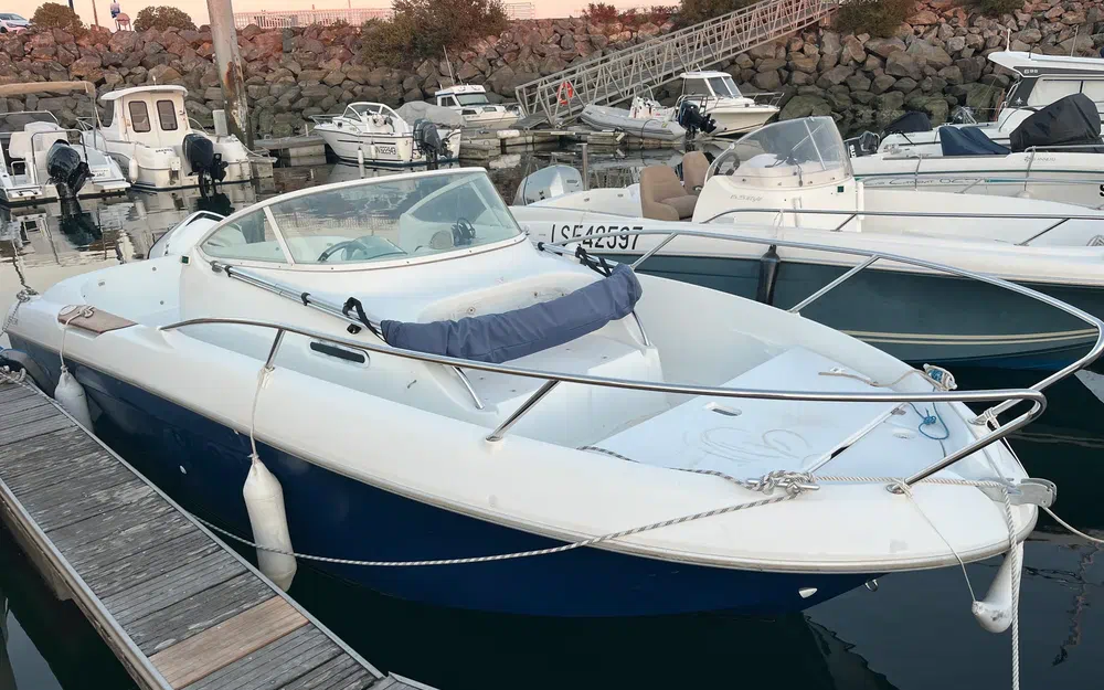 slider 0 Beneteau Flyer 650 WA