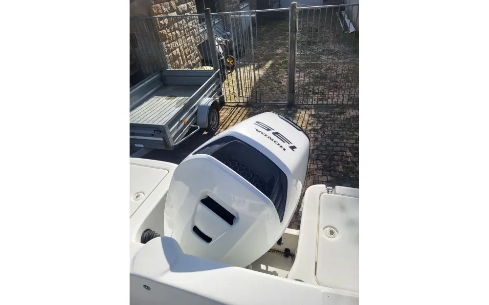 slider 7 Beneteau Flyer 650 WA - null