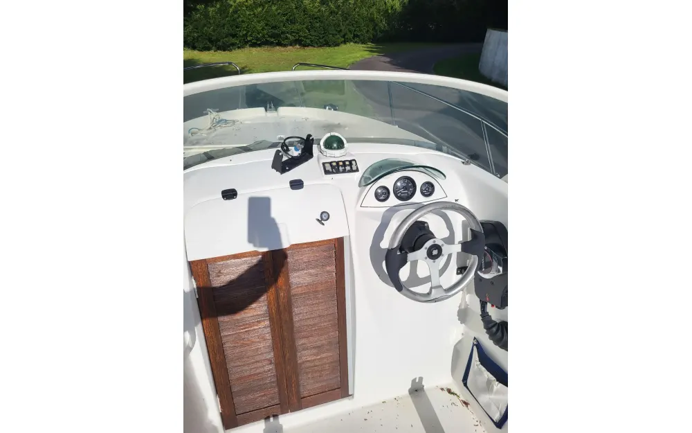 slider 5 Beneteau Flyer 650 WA - null