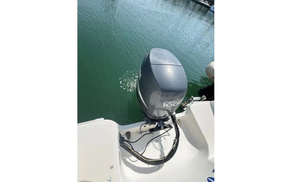 slider 8 Pacific Craft  550 Open