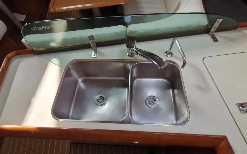 slider 11 Jeanneau Sun Odyssey 40
