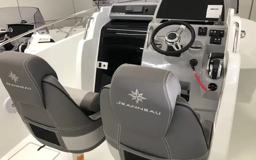 slider 4 Jeanneau Cap Camarat 6.5 CC