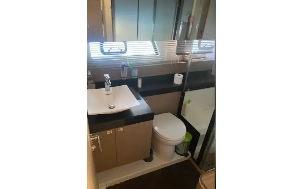 slider 13 Prestige Yachts Prestige 550 Fly