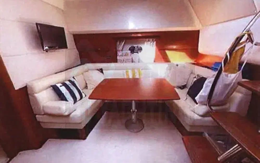 slider 5 Jeanneau Prestige 390