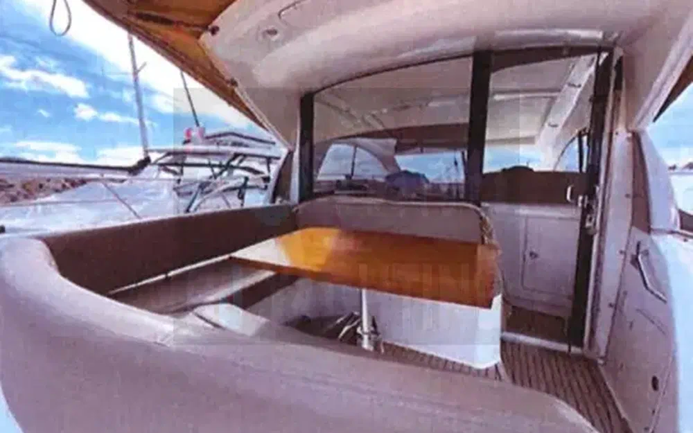 slider 7 Jeanneau Prestige 390