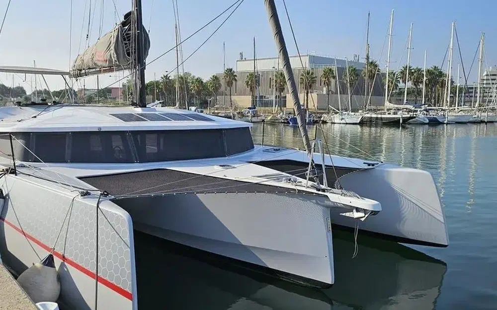 Neel Trimarans43 Performance