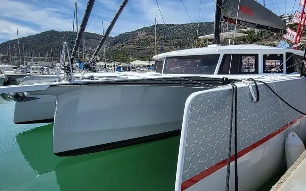 slider 4 Neel Trimarans 43 Performance