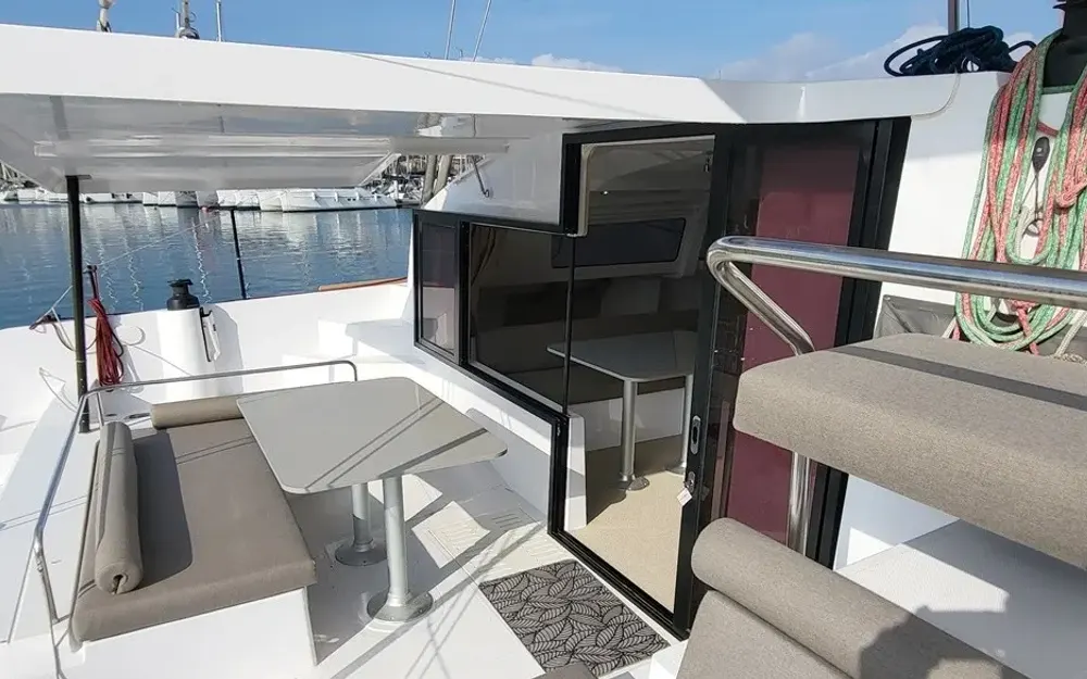 slider 8 Neel Trimarans 43 Performance