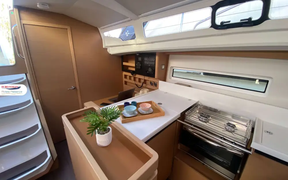 slider 13 Jeanneau Sun Odyssey 440