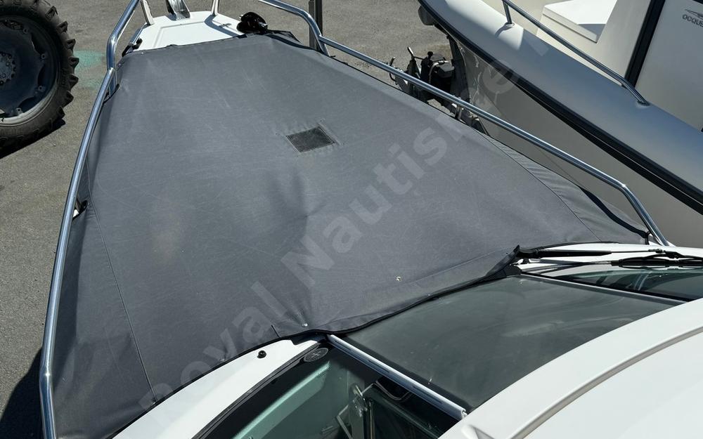 slider 5 Axopar  24 Hard Top