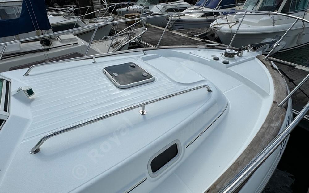 slider 6 Beneteau Ombrine 800