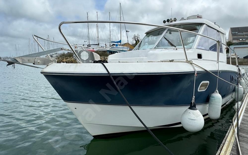 slider 3 Beneteau Antares 760